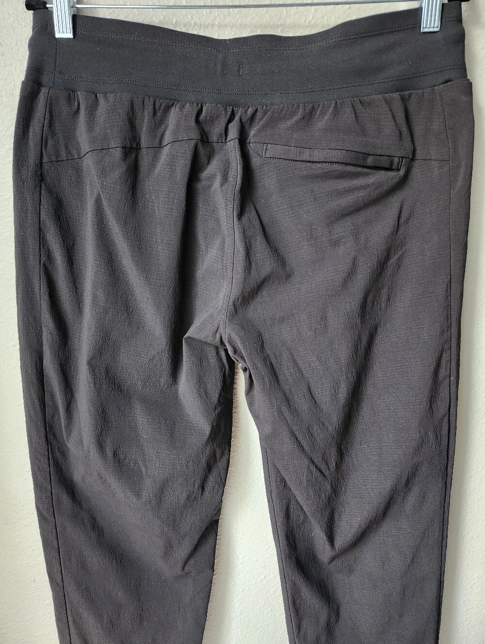 Athleta Trekkie North High Rise Joggers Size 10 In Black